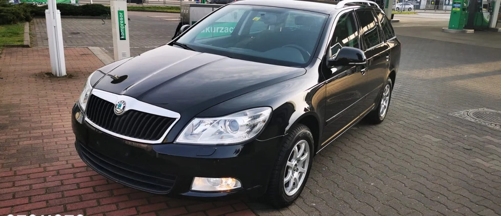 Skoda Octavia cena 18000 przebieg: 160000, rok produkcji 2011 z Kalisz małe 211